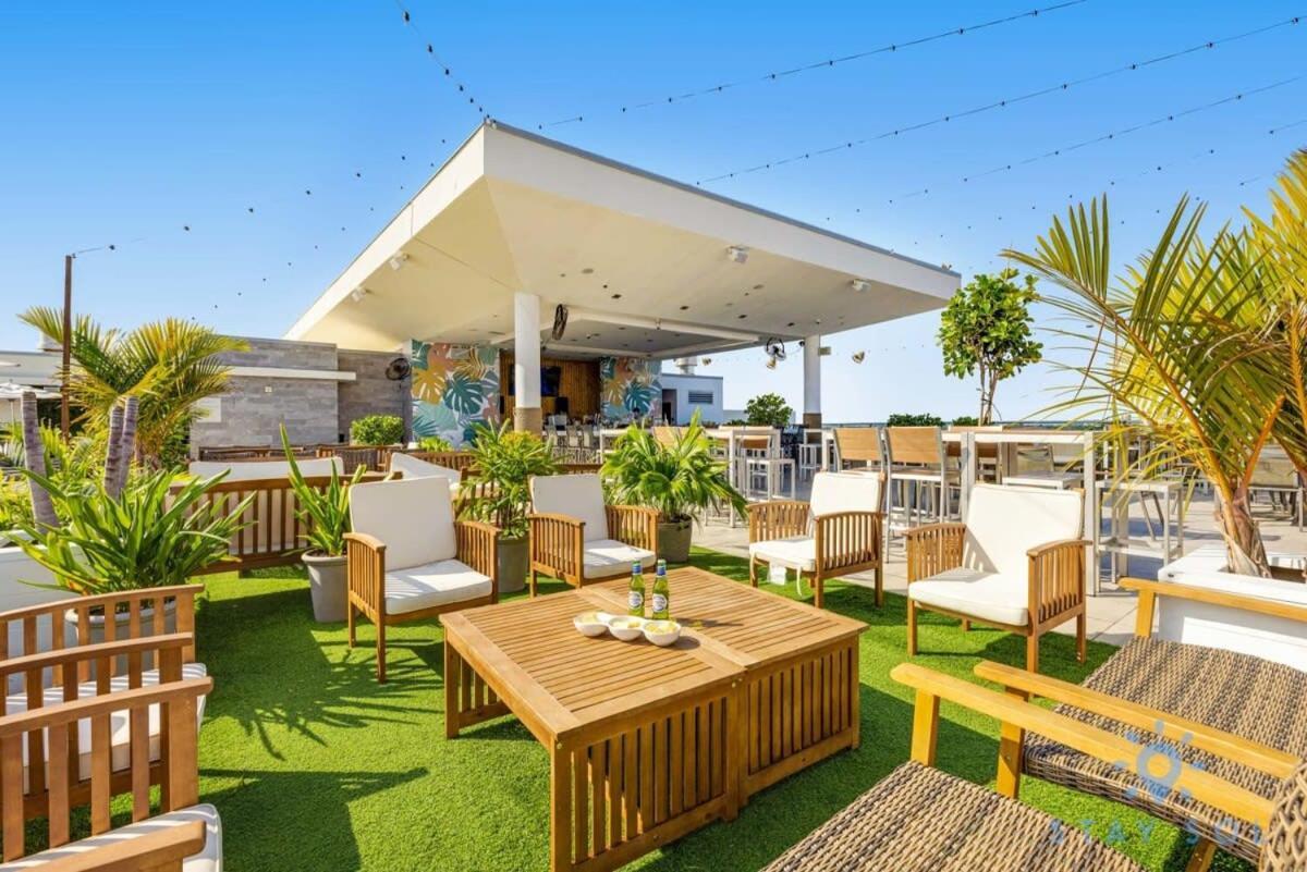 Lovely Apartment - Hollywood Beach - Rooftop Pool Exterior photo